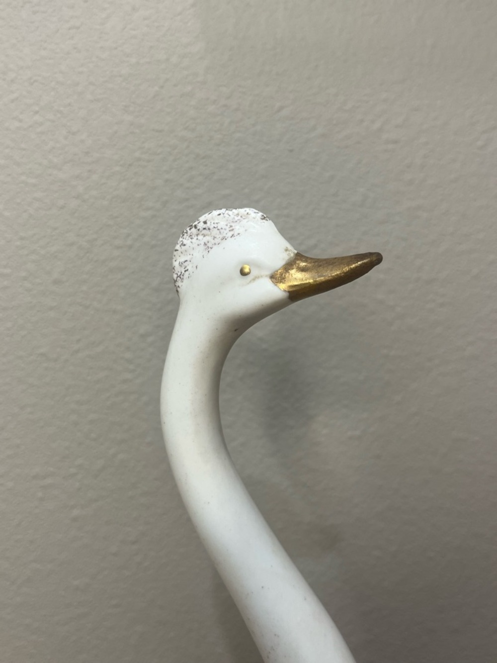 Vintage Wales Gold & Cream Swan Figurine 11 1/4” Tall Made in Japan - Picture 5 of 7